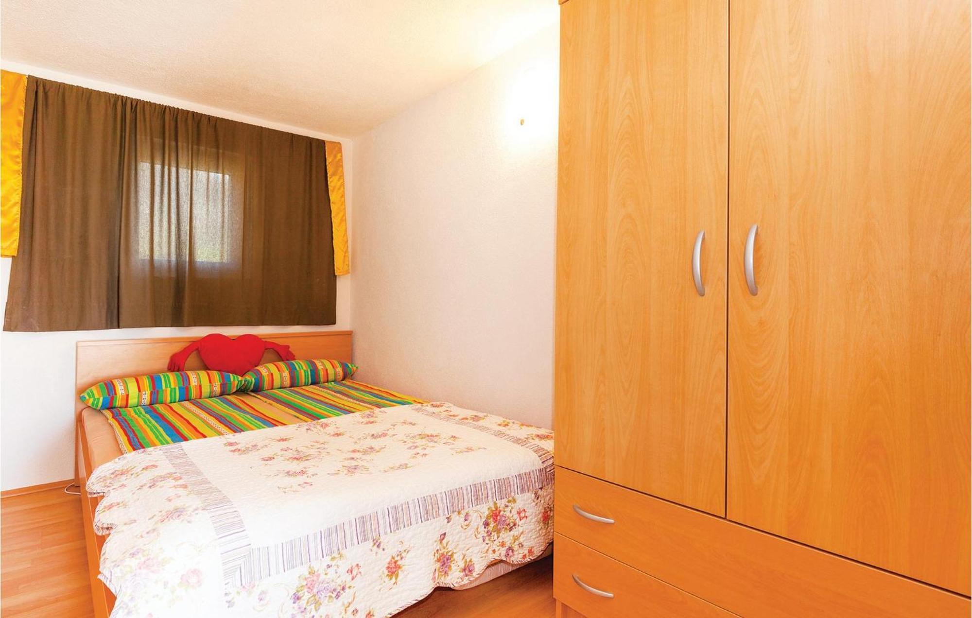 Gorgeous Apartment In Klenovica With Kitchen エクステリア 写真